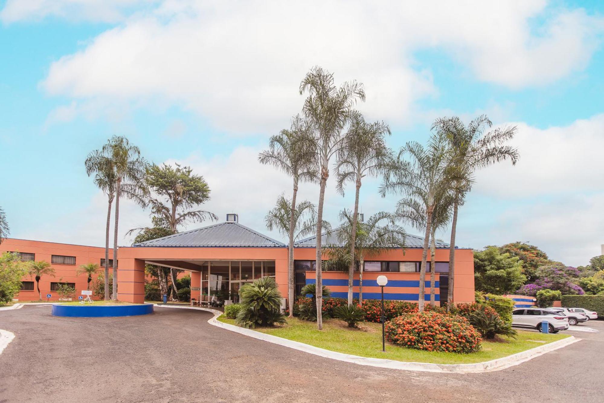 Hotel Golden Park Ribeirao Preto By Nacional Inn ภายนอก รูปภาพ